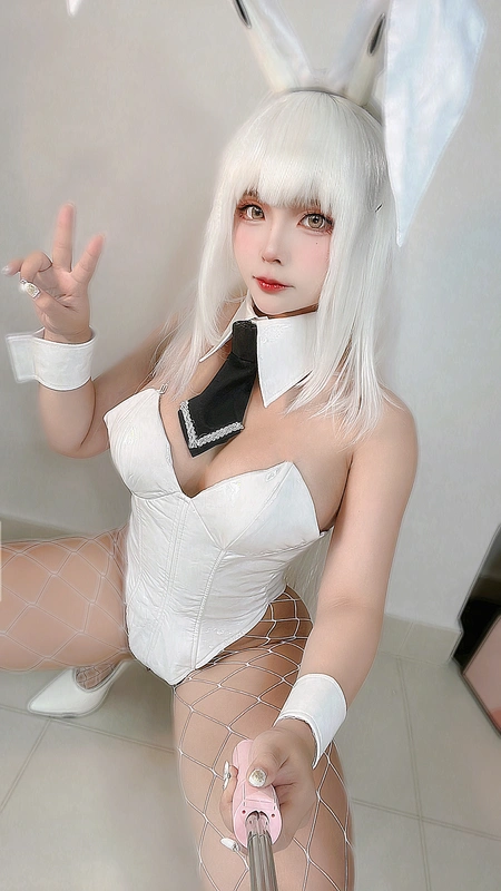 NIKKE Naughty Oil Bunny - Sayo Momo